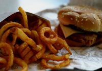 800px-Fast_food_01_ebru