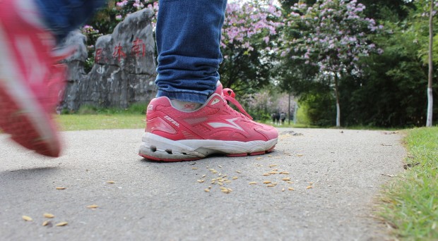 feet walking